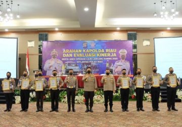Evaluasi Kinerja Serta Anev Operasi Lilin Lancang Kuning 2021 Kapolda Riau Berikan Reward Satlantas Berprestasi