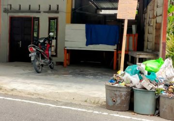 Tanggungjawab Dinas Kebersihan Kab Nias Dimana, Sementara Sampah Bertumpuk Depan Rumah Warga