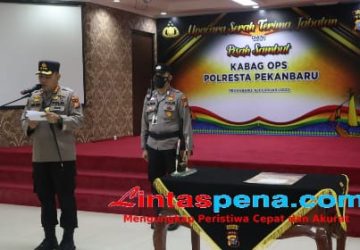Kapolresta Pekanbaru Pimpin Upacara Serah Terima Jabatan Kabag Ops Polresta Pekanbaru