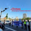 Bagikan Brosur dan Masker, Satlantas Sampaikan Pesan Keselamatan Dan Prokes Covid-19
