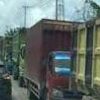Ketua DPRD Kabupaten Pelalawan Turun Langsung Lapangan Menyaksikan Jalan Lintas Timur Macet 6 km