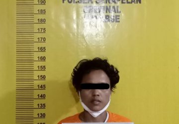 Wanita Ini Menawarkan Shabu Kepada Tim Opsnal Jembalang Polsek Senapelan Yang Menyamar Jadi Ojol