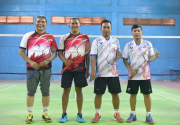 Tim Batminton Setda Kampar Sambut Eksebisi dengan Tim Setko Dumai