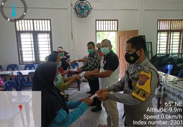 Hadiri Penyerahan BLT-DD, Polsek Lahewa Berpesan Manfaatkan BLT ini Untuk Mendukung Perekonomian Keluarga