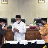 Bupati Kampar Bersama Ketua DPRD Kampar Tandatangani  Nota Kesepakatan KUPA-PPAS P-APBD Tahun 2021