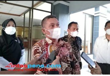 Mahasiswi Berciuman  Saat Kuliah Daring, Pihak Dekan UIN Suska Bertindak