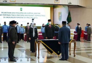 Gubri Resmi Lantik 10 Pejabat Hasil Asesmen ; Harap Bekerja Sesuai Visi Misi