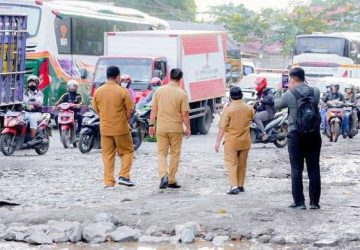 Jasa Marga Perbaiki Jalan ke GT Karawang Timur yang Rusak Parah