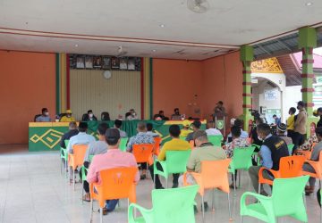 Gubri Syamsuar Bersama Wabup Bengkalis Tinjau Program Padat Karya di Desa Penampi