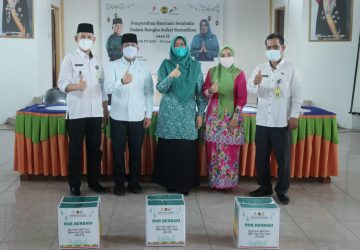 GM BOB PT BSP Pertamina Hulu Menyerahkan Bantuan Sembako Secara Simbolis Kepada Ketua TP PKK Siak