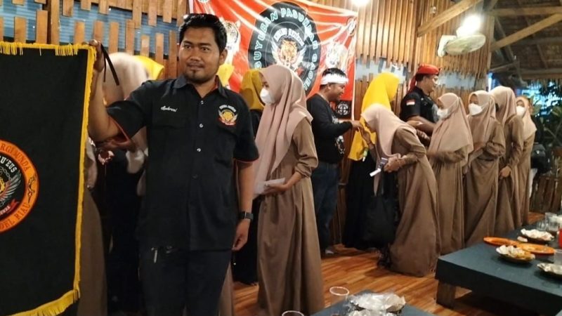 Pasundan Gaoel Berbagi Berkah Ramadhan Dengan Berbagi Takzil dan Santunan Anak Yatim