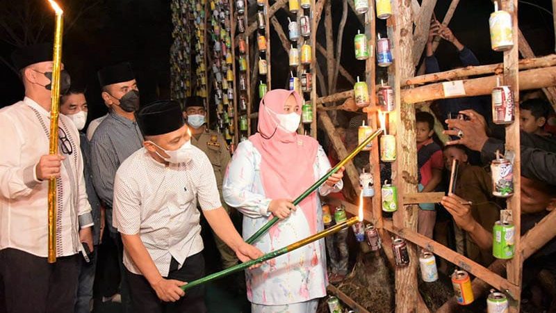 Bupati Bengkalis Kasmarni Membuka Secara Resmi Festival Lampu Colok di Kabupaten Bengkalis