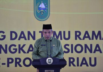 Kadisdik Riau H. Kamsol Gandeng Diskominfotik Riau Menyiapkan Server dan Aplikasi PPDB