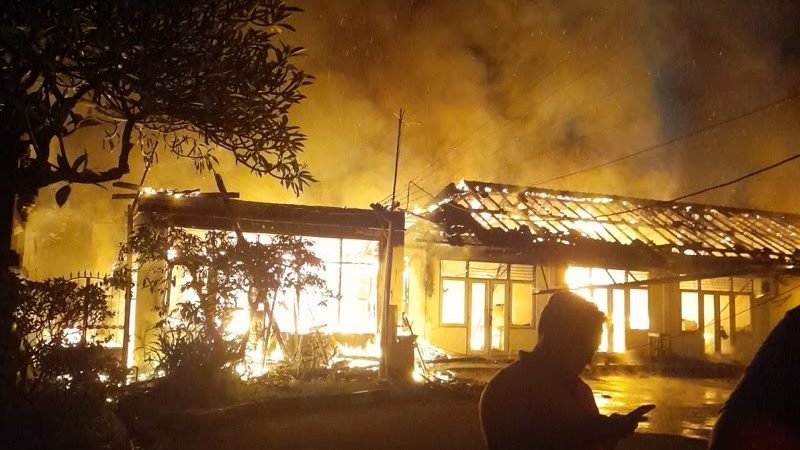 Kantor Samsat Denpasar Kebakaran, Satu Blok Gedung Hangus