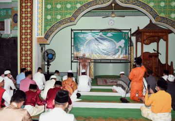 Bupati Bengkalis,Kasmarni Shalat Id di Masjid Agung Istiqomah