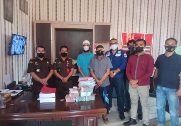 Penyidik Tipikor Satreskrim Rohil, Serahkan Proses Lidik Tahap II Pidana Korupsi Ke kejari Rohil