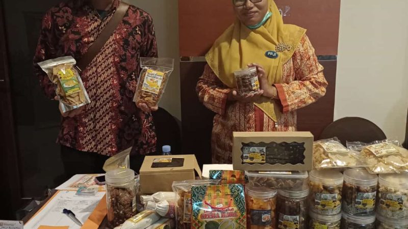 Olahan Biji Getah Khas Bengkalis Digemari Pengunjung Arsip Nasional, Dewi: Alhamdulillah Semua Suka