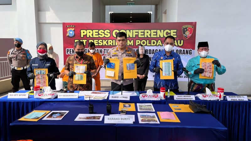Polda Riau Ringkus 2 Pelaku Pengirim Pekerja Migran Ilegal ke Malaysia, 1 DPO