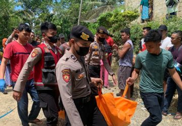 Seorang Pemuda Diduga Gantung Diri Dalam Rumahnya di Desa Olora, Polres Nias Sambangi TKP