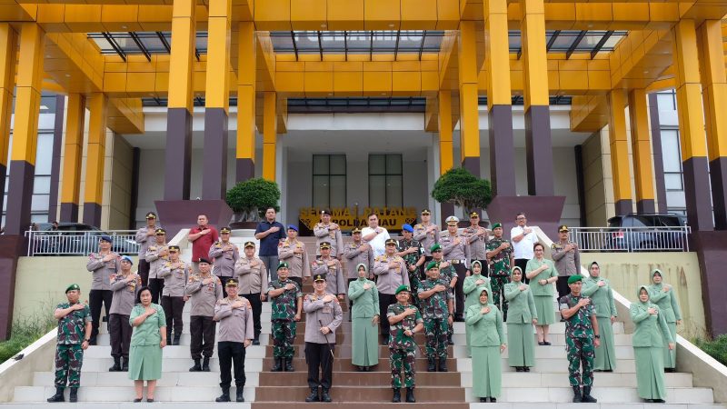 Berkunjung ke Polda Riau Pangdam I BB Sampaikan Apresiasi Jalinan Sinergitas TNI Polri, Kapolda Bangga dikunjungi Pangdam