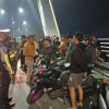 Nongkrong Dijembatan Siak IV Kota Pekanbaru, Belasan Pemotor Digiring ke Polresta Pekanbaru