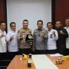 Kakanwil Kemenkumham Riau Saat Rakor Pusat, Pasangkan Langsung PIN Saber UPP Provinsi Riau