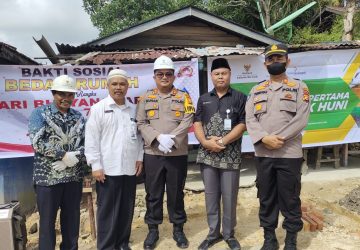 Peletakan Batu Pertama Rumah Layak Huni (RLH) oleh Badan Amil Zakat Nasional (BAZNAS) Kabupaten Siak