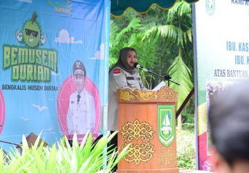 Bupati Bengkalis Kasmarni Menghadiri Kegiatan Bermusem Durian di Bantan
