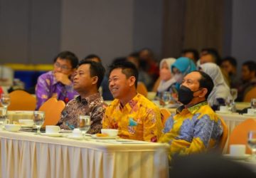 Bupati Rohil Hadiri Rapat Koordinasi Gubernur se Sumatera di Pekanbaru