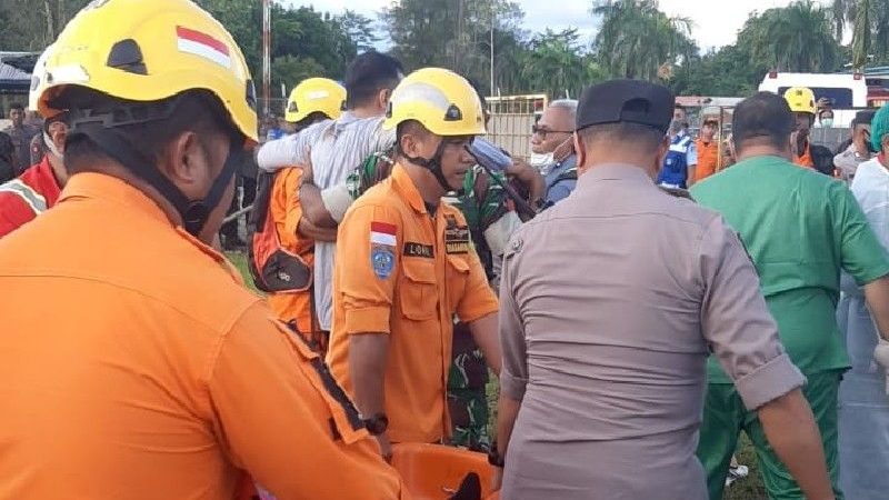 Helikopter Puskesmas Keliling Jatuh di Papua, 10 Penumpang Selamat, 1 Masih Hilang