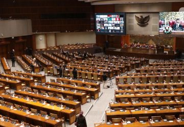 Paripurna DPR Sahkan Lima RUU Provinsi Jadi UU