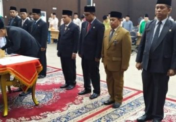 Bupati H Zukri Lantik 8 Pejabat Pimpinan Tinggi Pratama di Lingkungan Pemkab Pelalawan