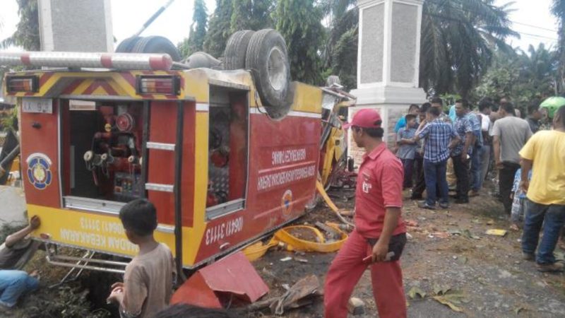 Petugas Damkar di Aceh Barat Meninggal Terjepit Mobil