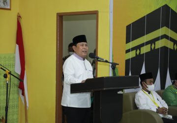 Bupati Rokan Hulu Lepas Jemaah Calon Haji Riau Kloter 9