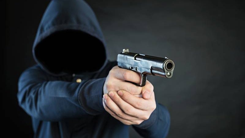 Polisi di Maluku Ngamuk Todong Senpi ke Warga, Propam Turun Tangan