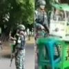 PM TNI Bersenjata Lengkap Lagi Apel, Pedagang Cendol Berani-beraninya Lewat di Tengah