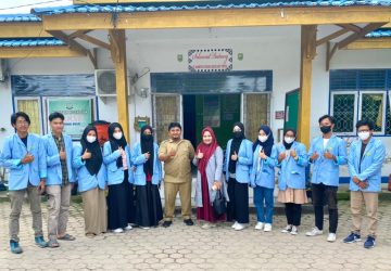 Pengabdian Kukerta Balek Kampung UNRI Perkenalkan Syair Melayu di SD Negeri 08 Pinang Sebatang Timur