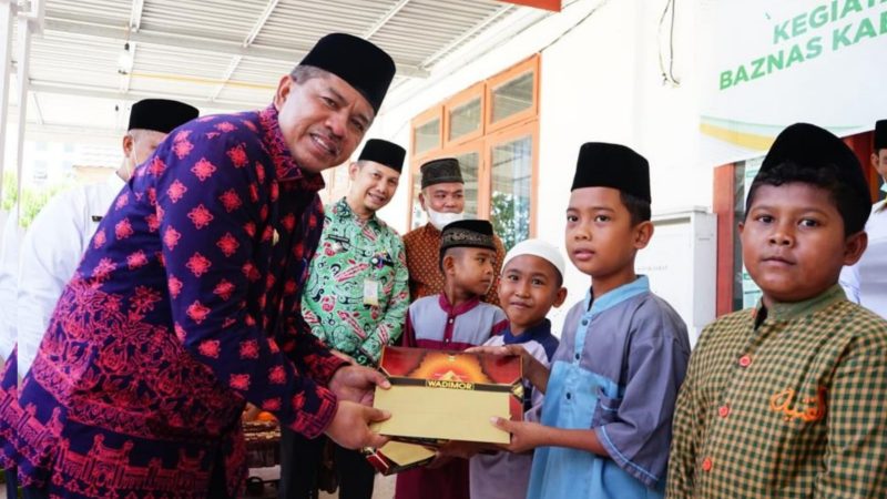 Bupati Alfedri Hadiri Khitan Massal Baznas Kabupaten Siak