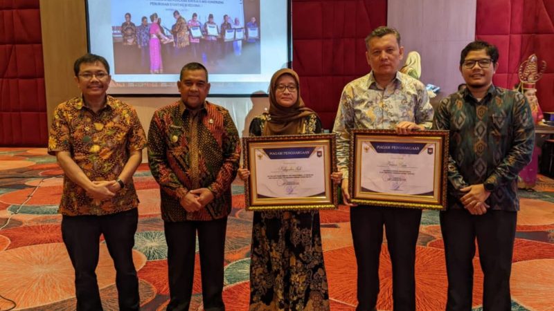 Pemkab Siak Terima Penghargaan, Sebagai Kabupaten/Kota Terbaik Peringkat 1 Se-Provinsi Riau