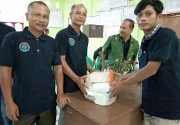 Kepala Desa Ehosakhozi  Salurkan Bahan Protokol Kesehatan Bagi Masyarakat