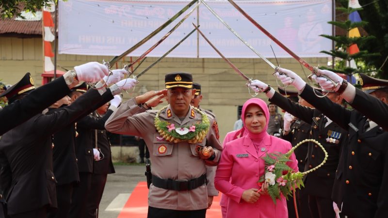 Personil Polres Nias Menyambut Baik Polres Nias dan Ketua Bhayangkari Cabang Nias yang Baru