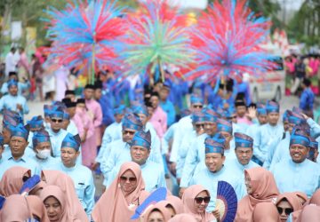 Pawai Ta’aruf Siak di MTQ Riau di Rohil, Tampilkan Meghrib Mengaji dan Tema Kesultanan Siak