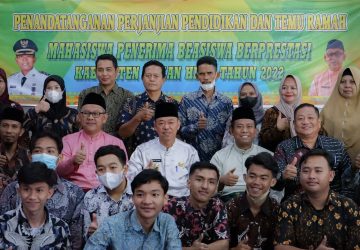 Pemkab Rohil Beri Beasiswa Untuk Mahasiswa Berprestasi di 2 PTN dan 2 PTS