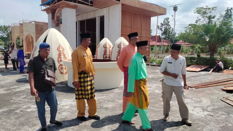 Jelang Pelaksanaan MTQ Tingkat Provinsi Riau, Asisten lll Sekda Rohil Cek Kondisi Jalan Pinggir Laut