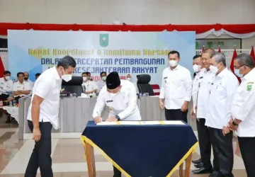 Wabup Siak Husni Merza Mengikuti Rakor Percepatan Pembangunan dan Kesejahteraan Masyarakat