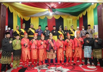 Pengurus Hulubalang LAMR Rohul Resmi Resmi Dilantik, Gubernur Riau Syamsuar dan Bupati H. Sukiman Berpesan