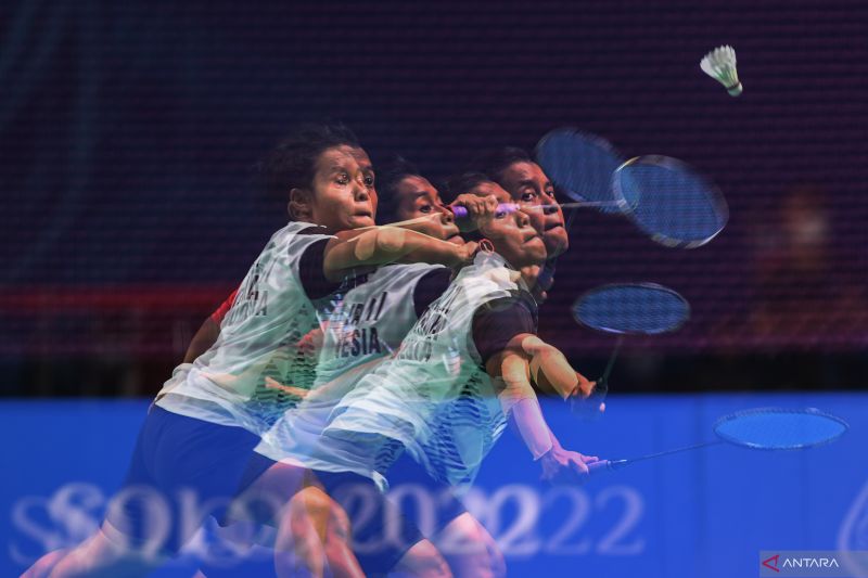 Ilustrasi - Pebulu tangkis Indonesia Yunia Widya Irianti berusaha mengembalikan kok ke arah lawannya pebulu tangkis Filipina Julie Pearl Guadayo pada final tunggal putri SH6 para-bulu tangkis ASEAN Para Games 2022 di Edutorium UMS, Sukoharjo, Jawa Tengah, Kamis (4/8/2022). ANTARA FOTO/Hendra Nurdiyansyah/tom.