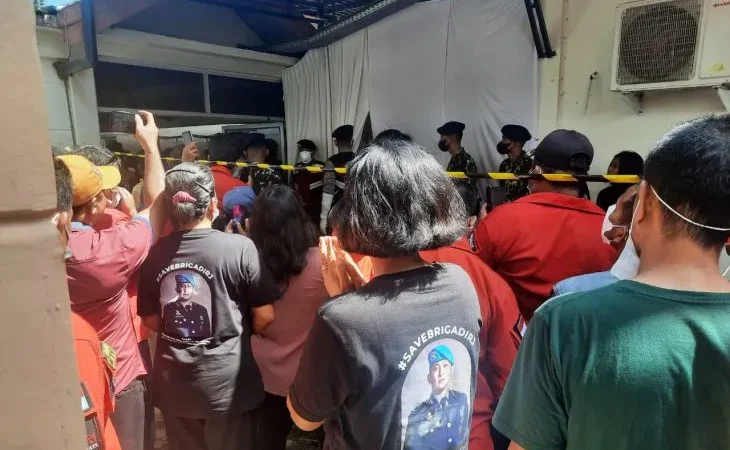 Ayah Brigadir Yoshua Binggung atas Keterangan Sambo