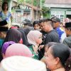Bupati Rohil Serahkan Bantuan Kepada Korban Kebakaran