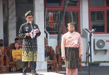 Wakil Bupati Bengkalis H. Bagus Santoso Memimpin Upacara Peringatan Hari Jadi ke-65 Provinsi Riau